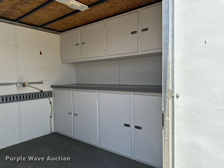 image for item DV2642 2001 Jensen J20 caravan enclosed cargo trailer