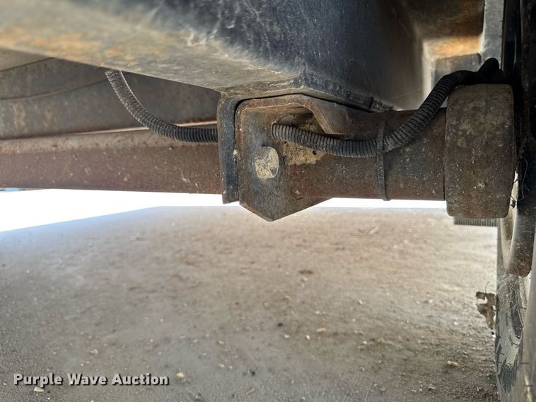 image for item DV2642 2001 Jensen J20 caravan enclosed cargo trailer