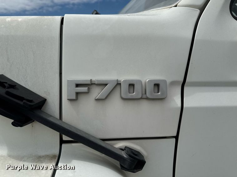 image for item DV2701 1993 Ford F700 sewer jetter truck