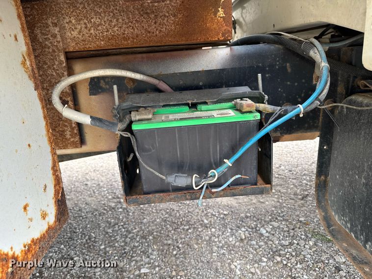 image for item DV2701 1993 Ford F700 sewer jetter truck