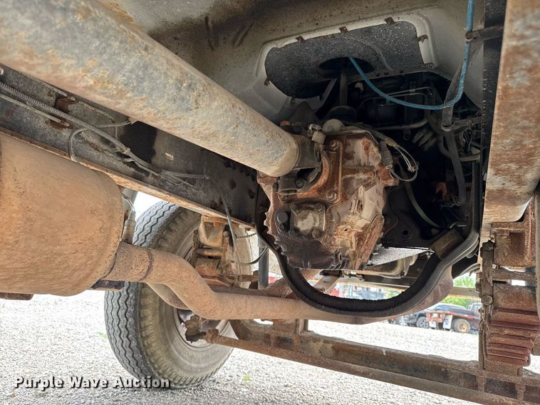 image for item DV2701 1993 Ford F700 sewer jetter truck