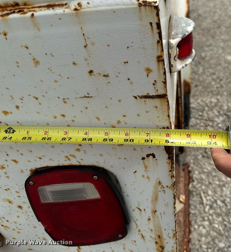 image for item DV2701 1993 Ford F700 sewer jetter truck