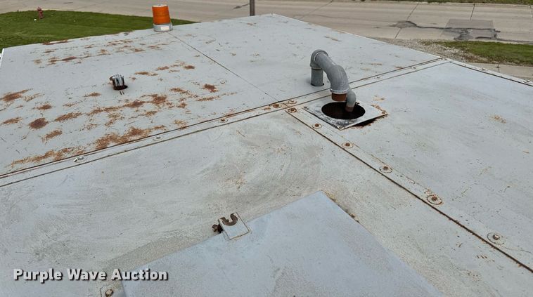 image for item DV2701 1993 Ford F700 sewer jetter truck