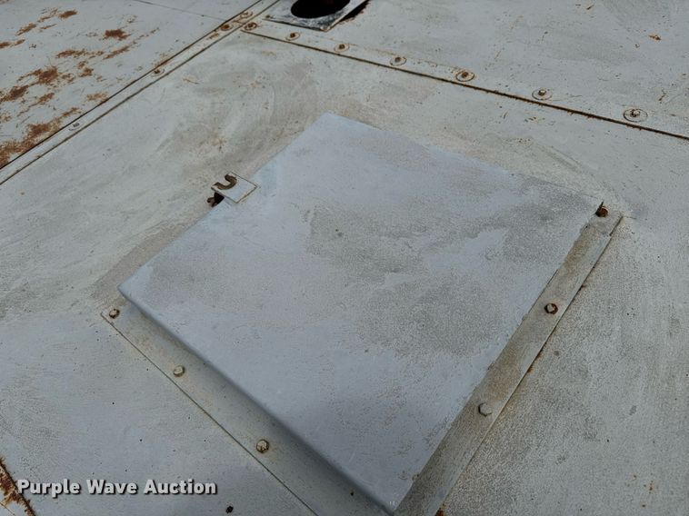 image for item DV2701 1993 Ford F700 sewer jetter truck