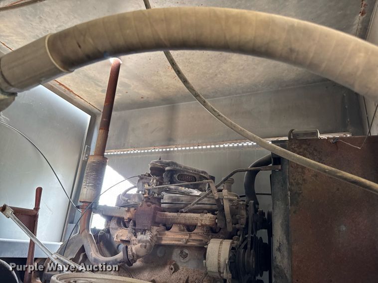 image for item DV2701 1993 Ford F700 sewer jetter truck