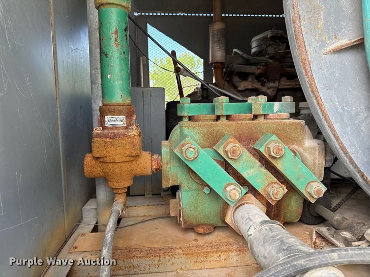 image for item DV2701 1993 Ford F700 sewer jetter truck