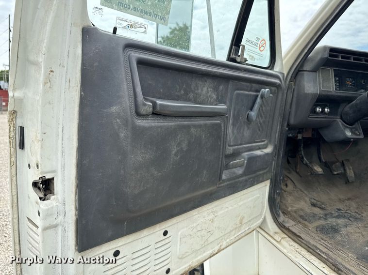 image for item DV2701 1993 Ford F700 sewer jetter truck