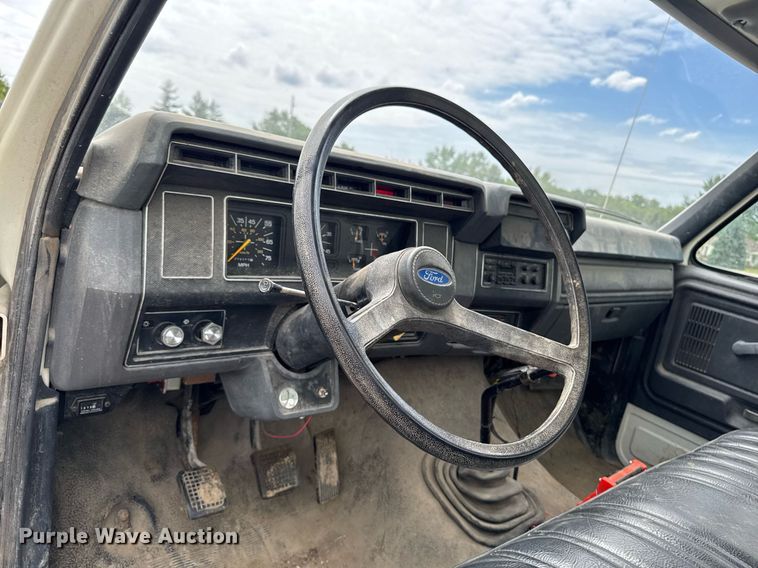 image for item DV2701 1993 Ford F700 sewer jetter truck