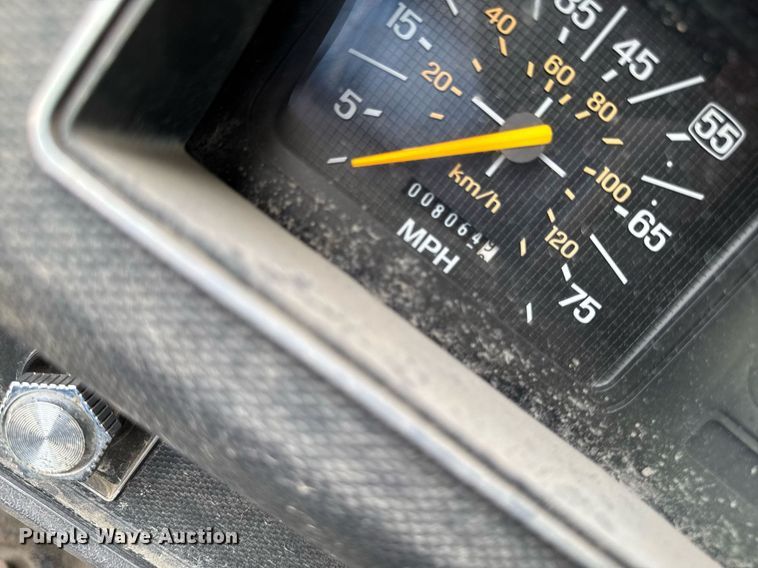 image for item DV2701 1993 Ford F700 sewer jetter truck