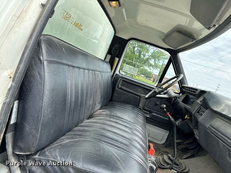 image for item DV2701 1993 Ford F700 sewer jetter truck