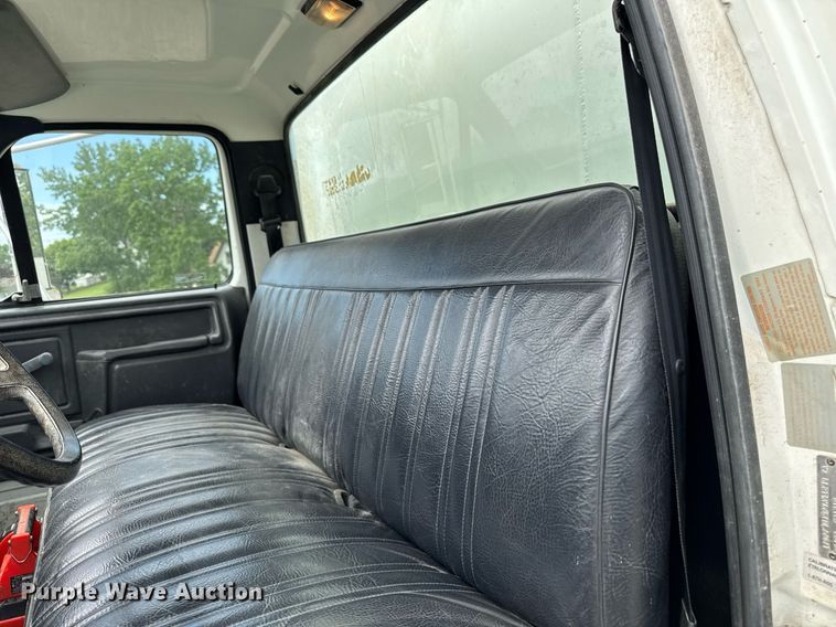 image for item DV2701 1993 Ford F700 sewer jetter truck