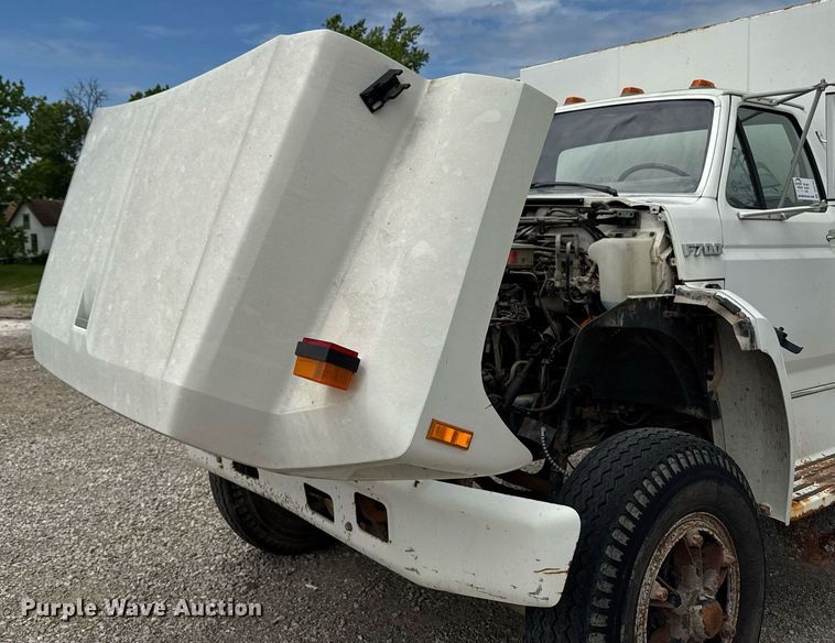 image for item DV2701 1993 Ford F700 sewer jetter truck