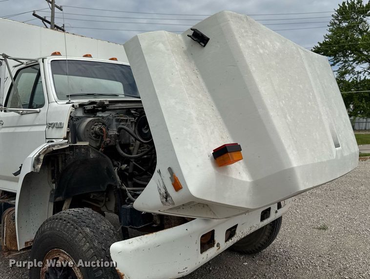 image for item DV2701 1993 Ford F700 sewer jetter truck