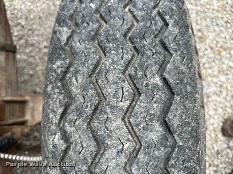 image for item DV2701 1993 Ford F700 sewer jetter truck