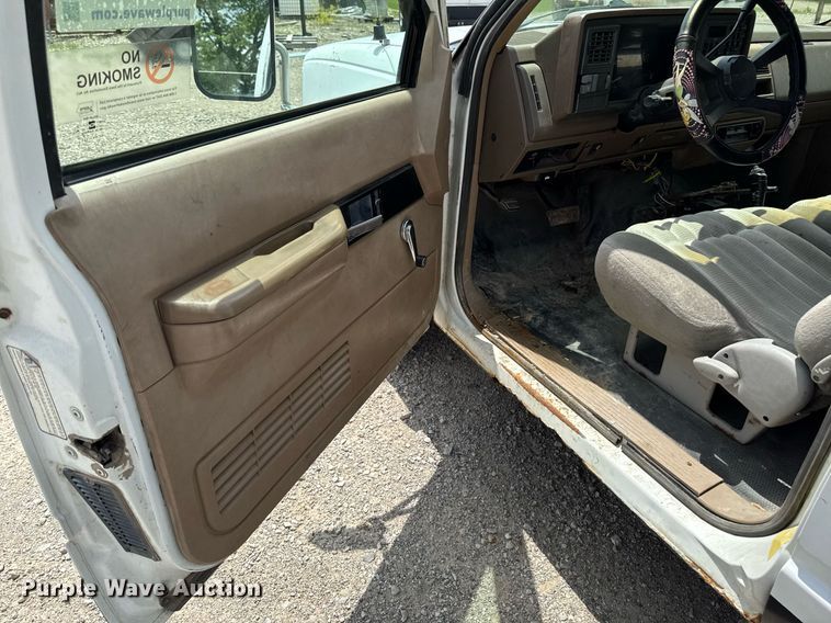 image for item DV2704 1993 Chevrolet Cheyenne 3500 Ext. Cab dump flatbed pickup truck