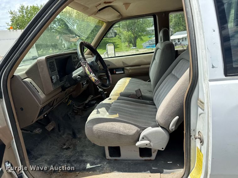 image for item DV2704 1993 Chevrolet Cheyenne 3500 Ext. Cab dump flatbed pickup truck