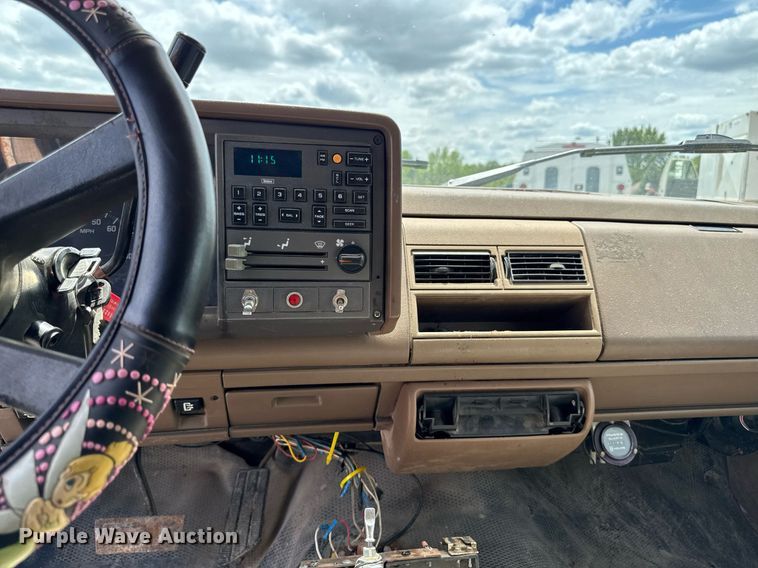 image for item DV2704 1993 Chevrolet Cheyenne 3500 Ext. Cab dump flatbed pickup truck