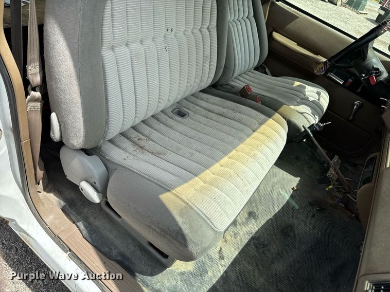 image for item DV2704 1993 Chevrolet Cheyenne 3500 Ext. Cab dump flatbed pickup truck