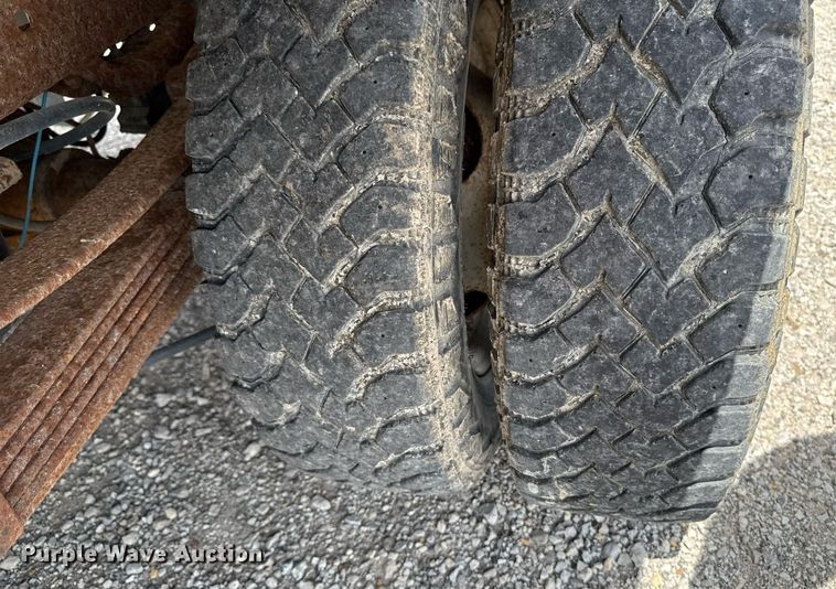 image for item DV2704 1993 Chevrolet Cheyenne 3500 Ext. Cab dump flatbed pickup truck