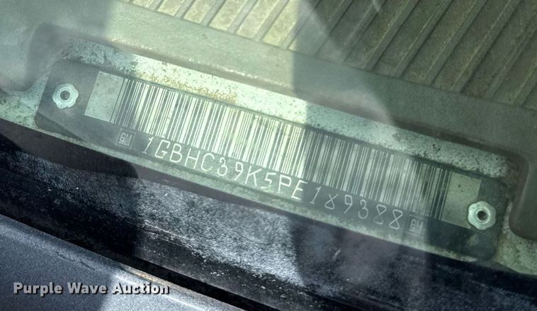 image for item DV2704 1993 Chevrolet Cheyenne 3500 Ext. Cab dump flatbed pickup truck