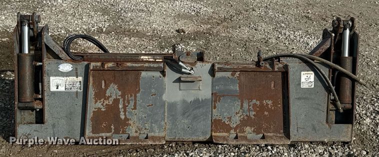 image for item DV4042 2002 FFC 44295/A1 skid steer bucket