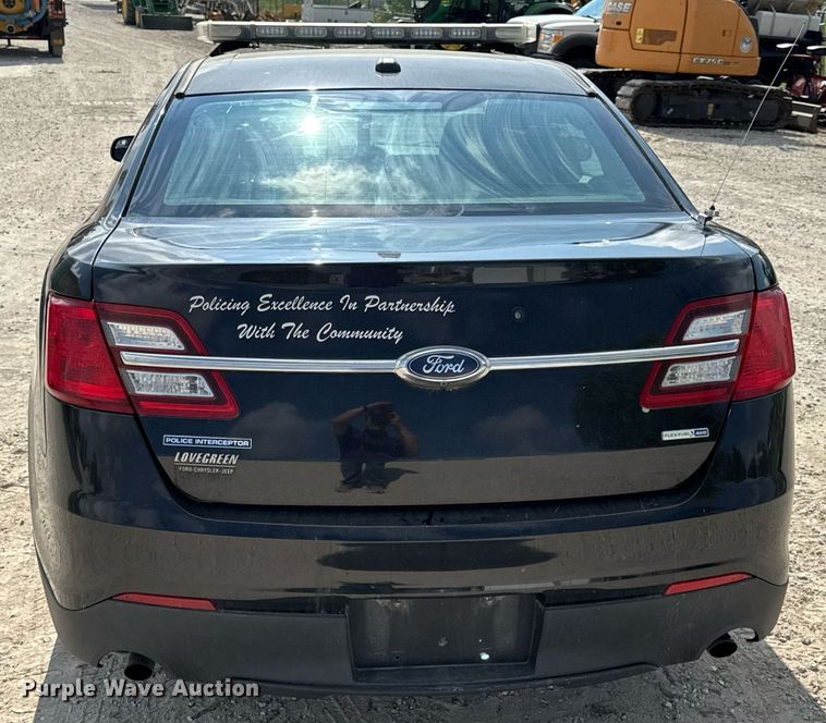 image for item DV4045 2017 Ford Taurus Police Interceptor  