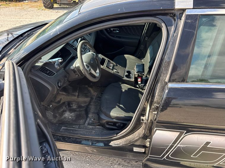 image for item DV4045 2017 Ford Taurus Police Interceptor  