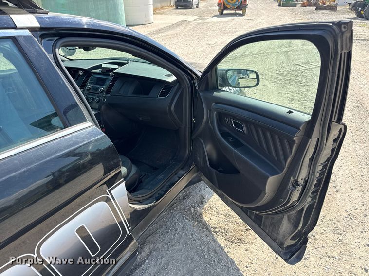image for item DV4045 2017 Ford Taurus Police Interceptor  