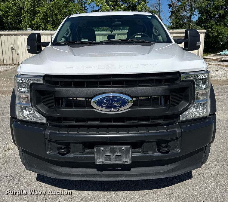 image for item DV4062 2022 Ford F450 Super Duty XL truck cab and chassis