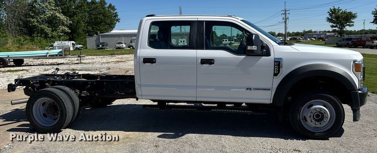 image for item DV4062 2022 Ford F450 Super Duty XL truck cab and chassis