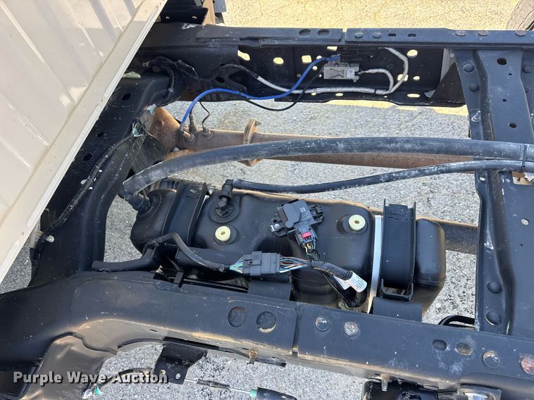 image for item DV4062 2022 Ford F450 Super Duty XL truck cab and chassis