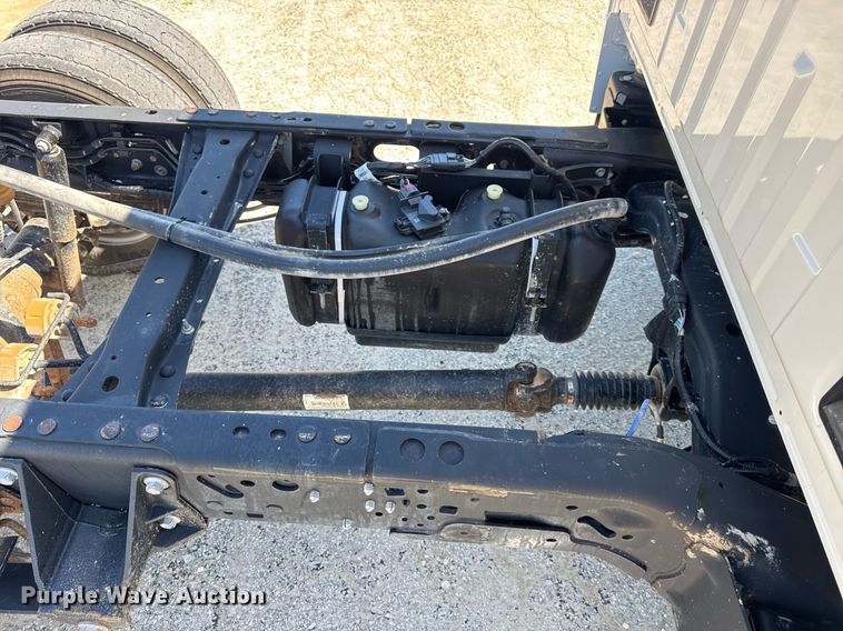 image for item DV4062 2022 Ford F450 Super Duty XL truck cab and chassis