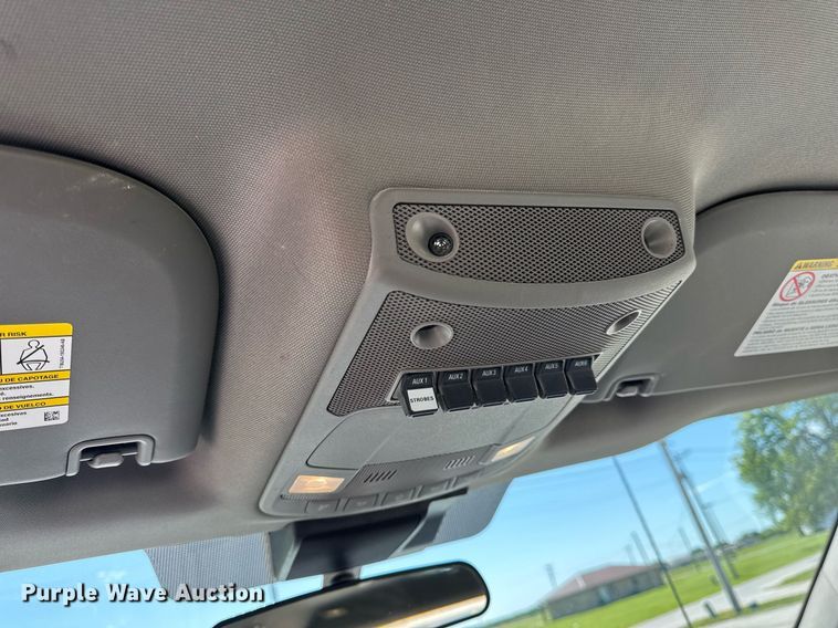 image for item DV4062 2022 Ford F450 Super Duty XL truck cab and chassis