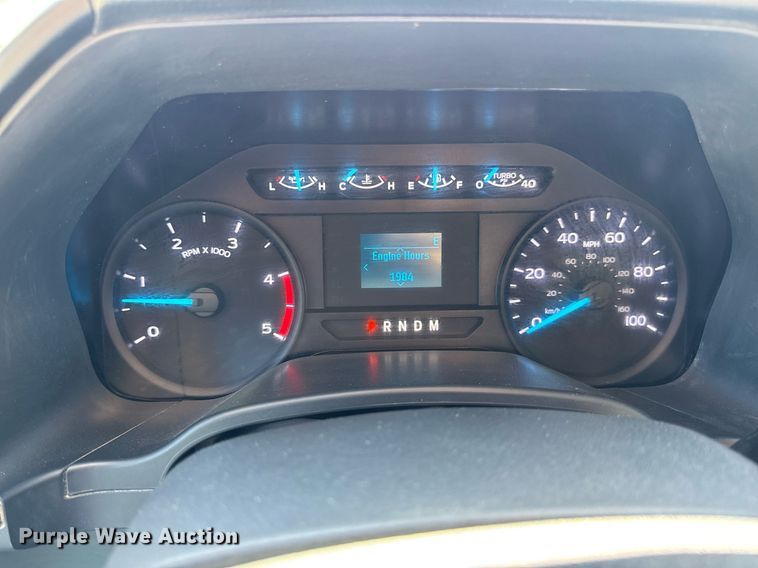 image for item DV4062 2022 Ford F450 Super Duty XL truck cab and chassis