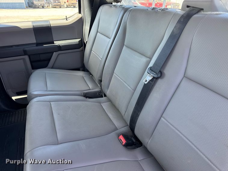 image for item DV4062 2022 Ford F450 Super Duty XL truck cab and chassis