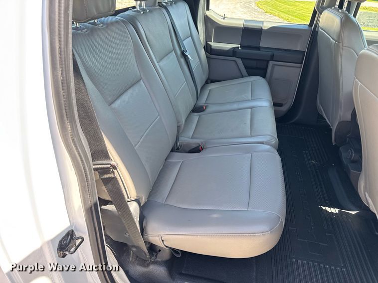 image for item DV4062 2022 Ford F450 Super Duty XL truck cab and chassis