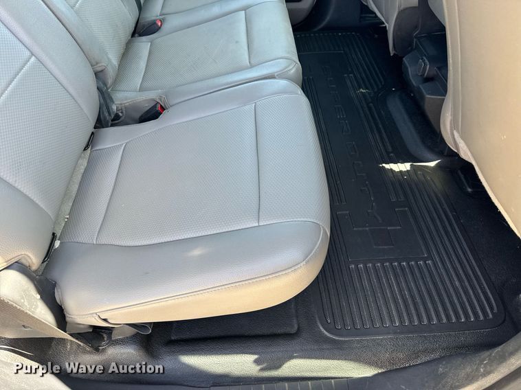 image for item DV4062 2022 Ford F450 Super Duty XL truck cab and chassis