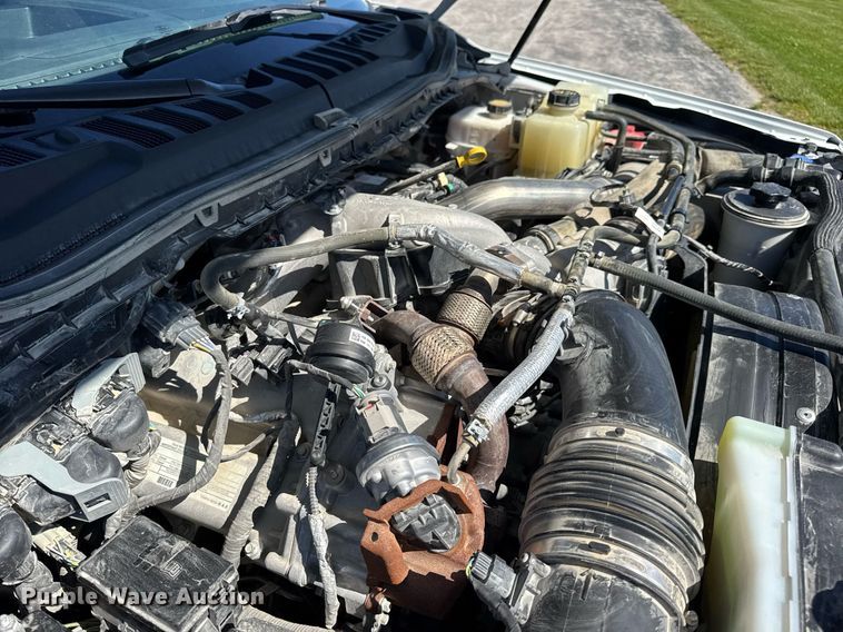 image for item DV4062 2022 Ford F450 Super Duty XL truck cab and chassis