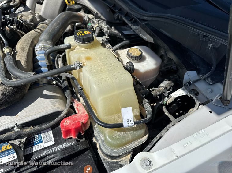 image for item DV4062 2022 Ford F450 Super Duty XL truck cab and chassis