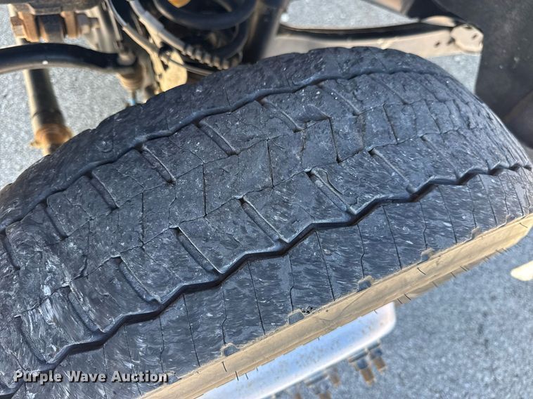 image for item DV4062 2022 Ford F450 Super Duty XL truck cab and chassis