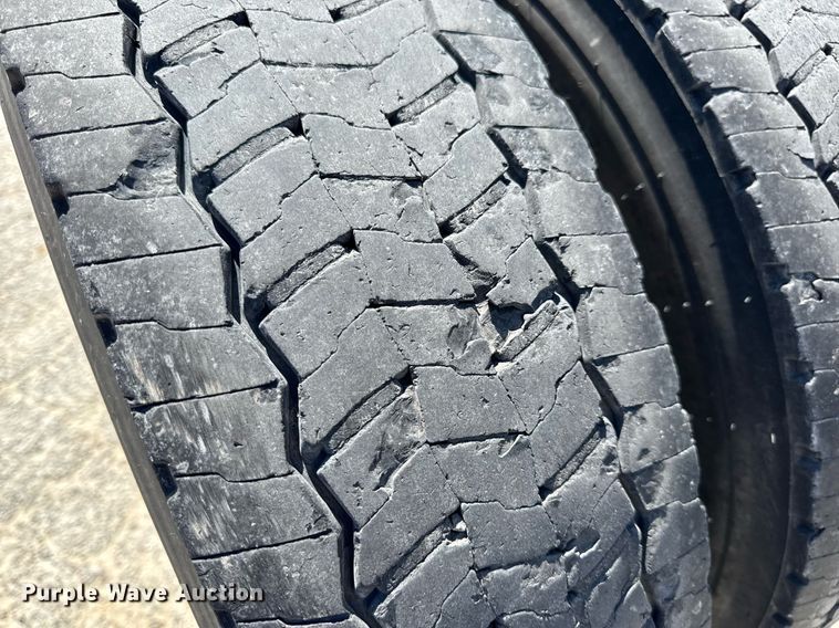 image for item DV4062 2022 Ford F450 Super Duty XL truck cab and chassis