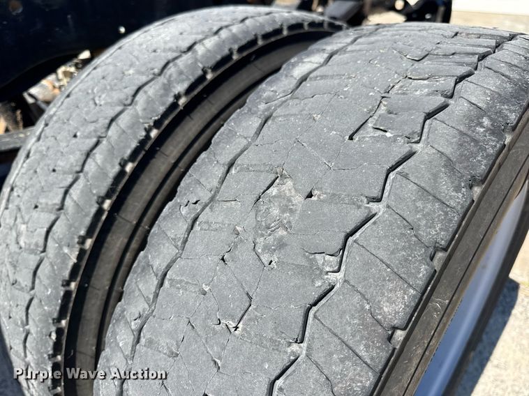 image for item DV4062 2022 Ford F450 Super Duty XL truck cab and chassis