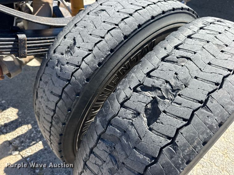 image for item DV4062 2022 Ford F450 Super Duty XL truck cab and chassis