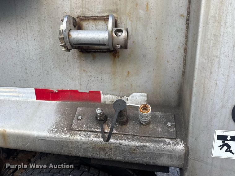 image for item DV4070 2006 International 7400 dump truck