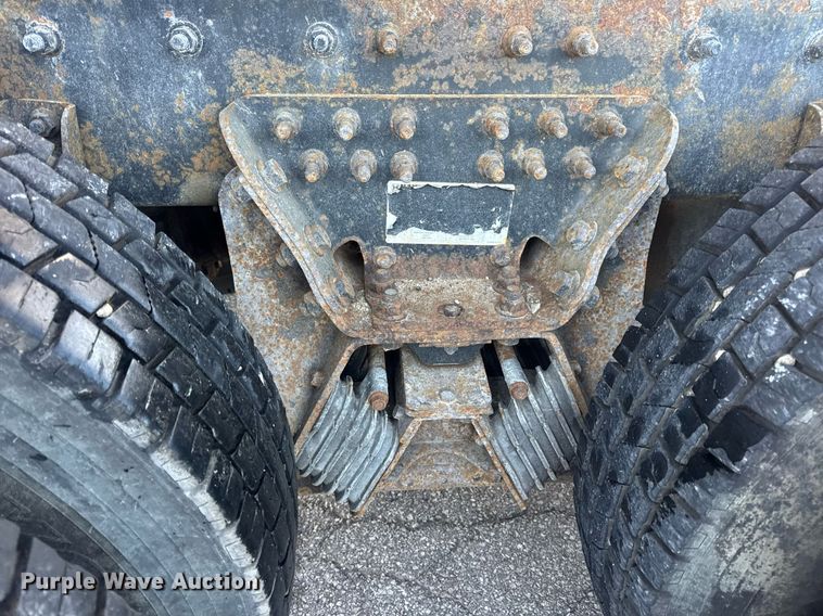 image for item DV4070 2006 International 7400 dump truck