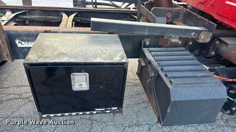 image for item DV4070 2006 International 7400 dump truck