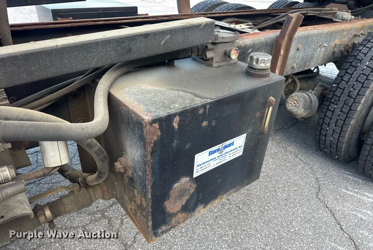 image for item DV4070 2006 International 7400 dump truck