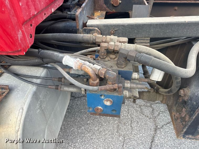 image for item DV4070 2006 International 7400 dump truck