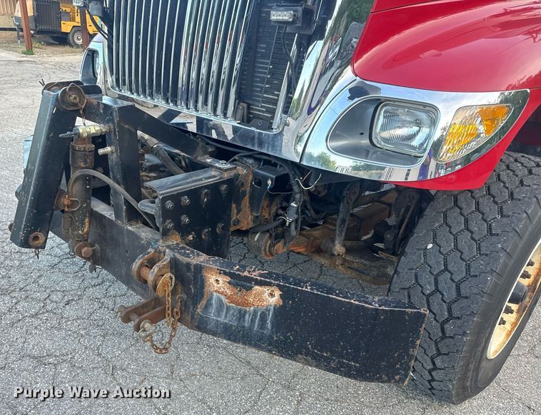 image for item DV4070 2006 International 7400 dump truck