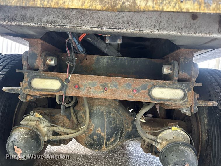 image for item DV4070 2006 International 7400 dump truck